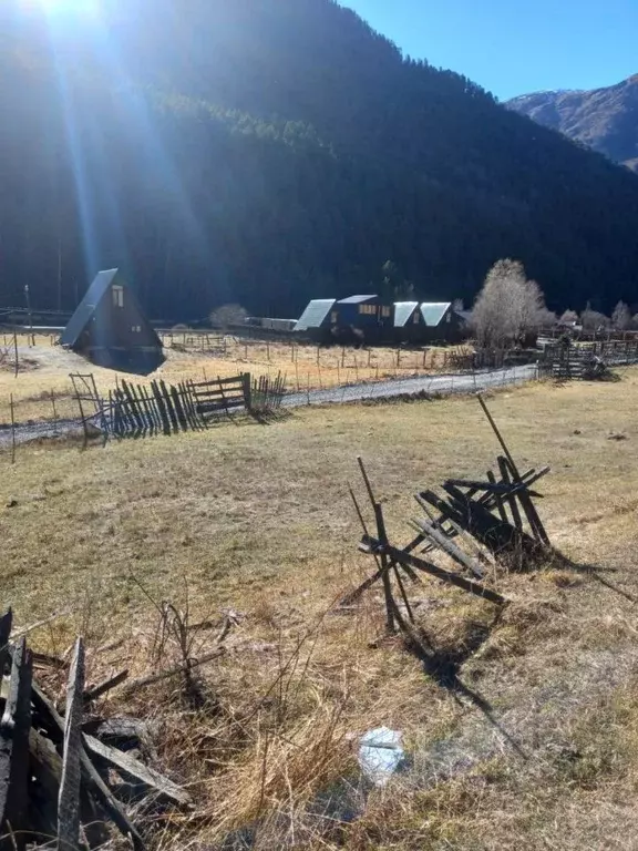 Участок в Кабардино-Балкария, Эльбрусский район, с. Тегенекли  (6.22 ... - Фото 0