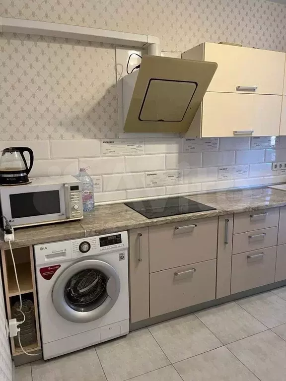 1-к. квартира, 39 м, 3/9 эт. - Фото 0
