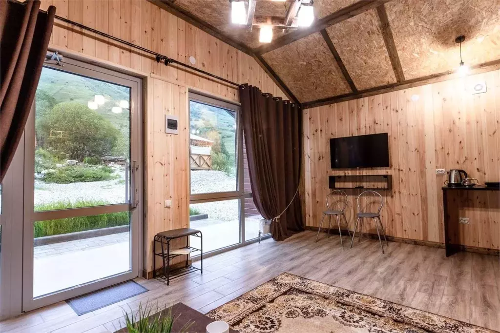 Дом в Кабардино-Балкария, Эльбрусский район, с. Байдаево ул. ... - Фото 2