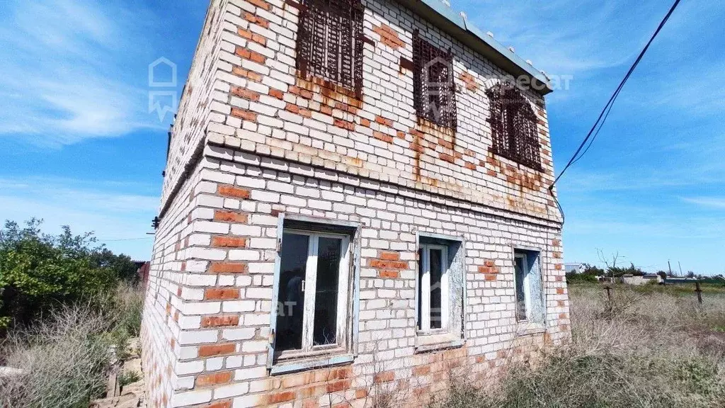 Дом в Волгоградская область, Среднеахтубинский район, Красное с/пос, ... - Фото 0