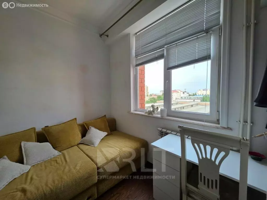 3-комнатная квартира: Махачкала, улица Юсупова, 49А (108 м) - Фото 1
