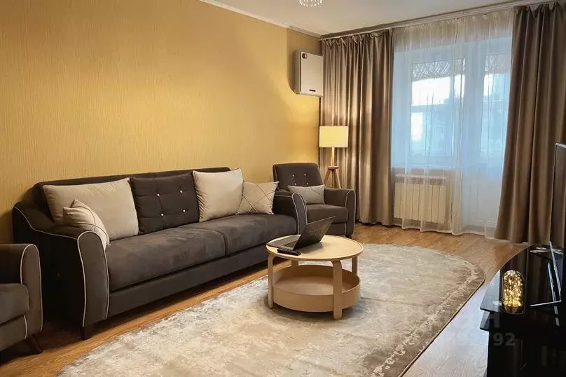 2-к кв. Ставропольский край, Пятигорск просп. Калинина, 2а (85.0 м) - Фото 1