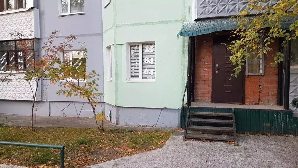 Офис в Ханты-Мансийский АО, Нижневартовск Омская ул., 62 (100 м) - Фото 1