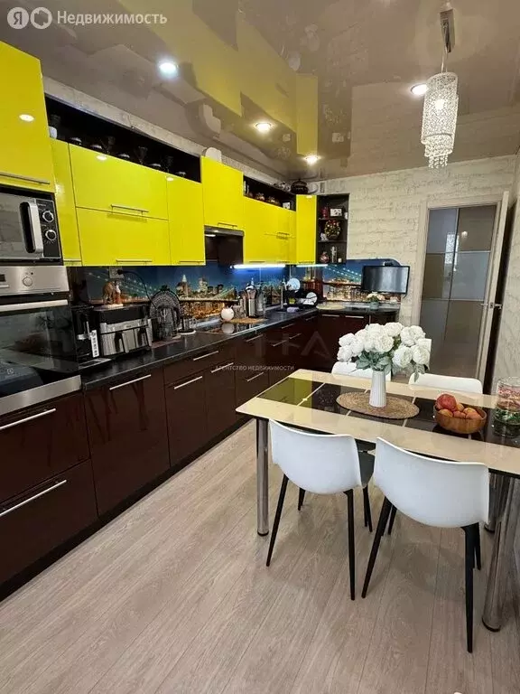 2-комнатная квартира: Набережные Челны, улица Аделя Кутуя, 6 (61.6 м) - Фото 1