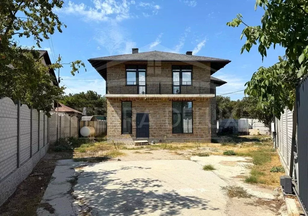 Дом в Севастополь ул. 1-я Беговая (204 м) - Фото 0