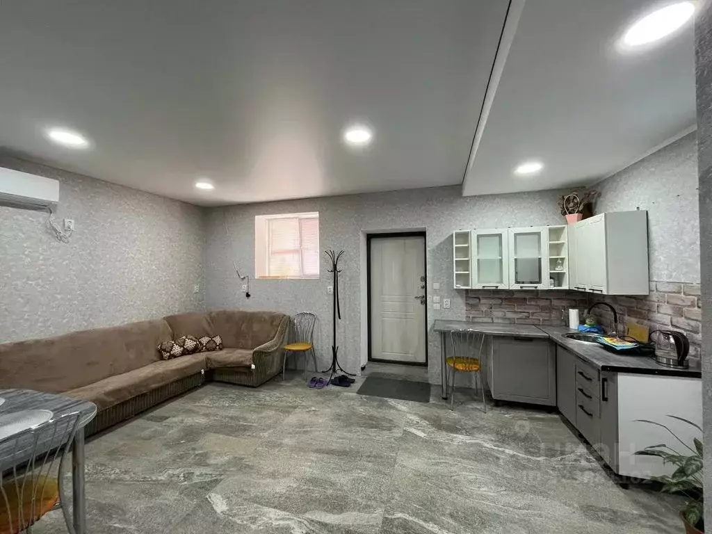 1-к кв. Астраханская область, Астрахань Казанская ул., 31 (40.0 м) - Фото 1