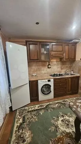 2-к. квартира, 60 м, 1/9 эт. - Фото 0