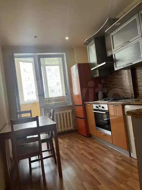2-к. квартира, 60 м, 8/14 эт. - Фото 0