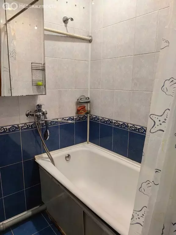 2-комнатная квартира: Кингисепп, улица Воровского, 19 (46 м) - Фото 1