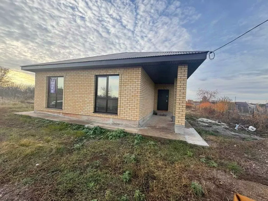 Дом в Оренбургская область, Оренбургский район, с. Благословенка ул. ... - Фото 1