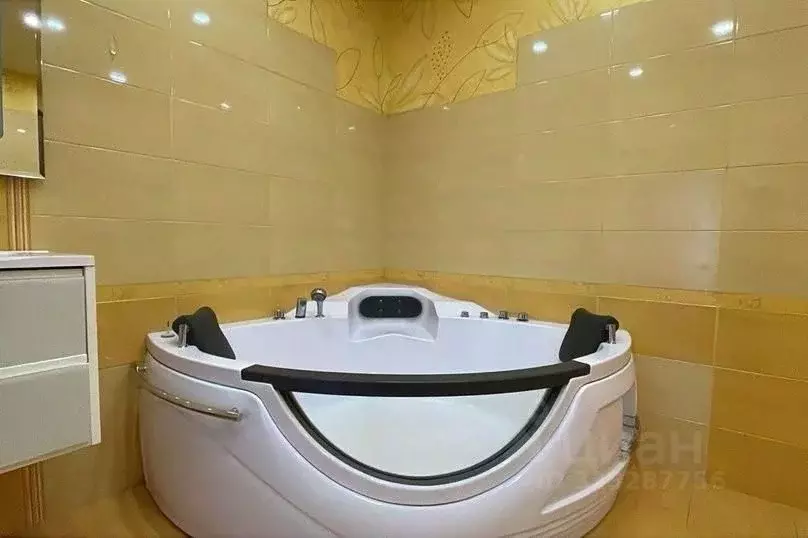 3-к кв. Челябинская область, Челябинск ул. Кирова, 23А (84.0 м) - Фото 2