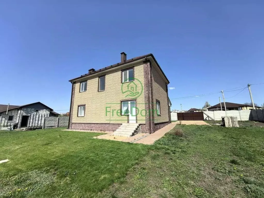 Дом в Белгородская область, Белгородский район, с. Стрелецкое ул. ... - Фото 1