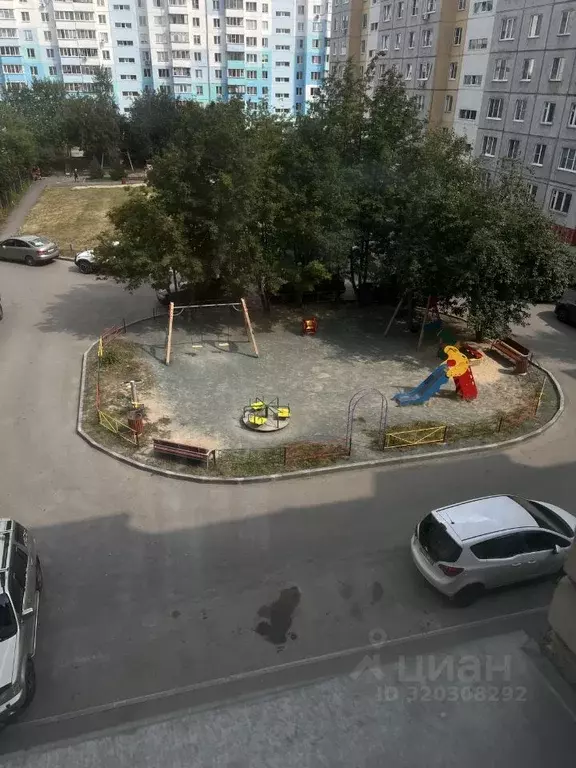 2-к кв. Алтайский край, Барнаул Лазурная ул., 26 (52.0 м) - Фото 1