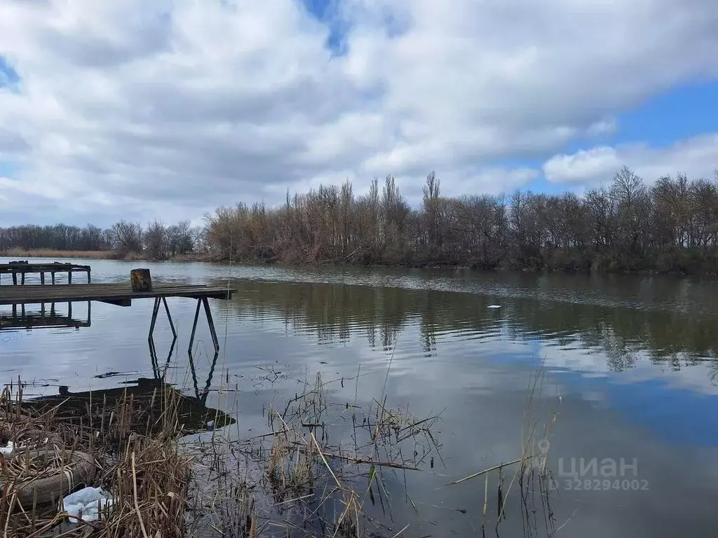 Дом в Краснодарский край, Динское с/пос, пос. Украинский ул. Красная ... - Фото 1