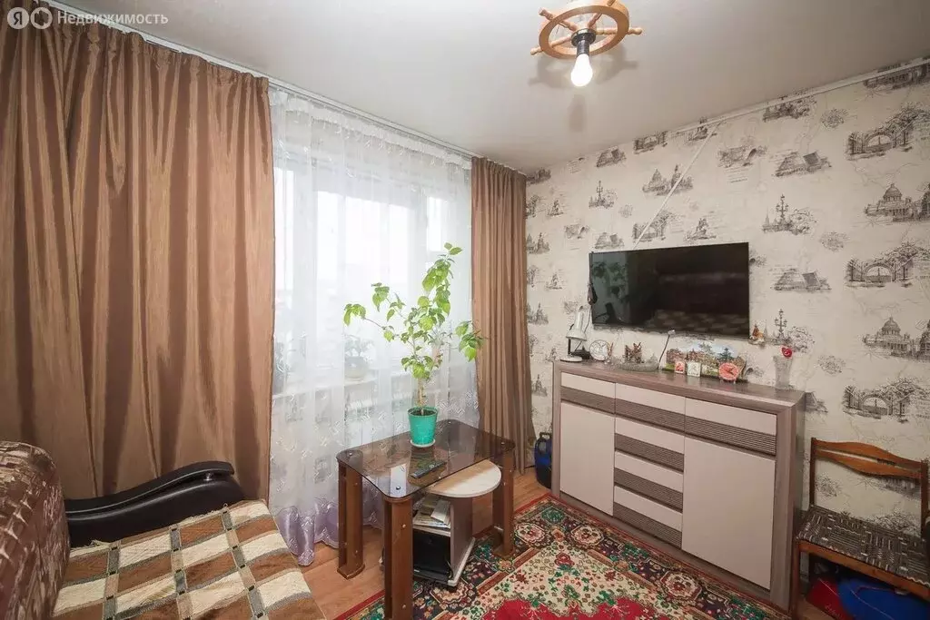 3-комнатная квартира: Ярославль, проспект Фрунзе, 49 (100 м) - Фото 1
