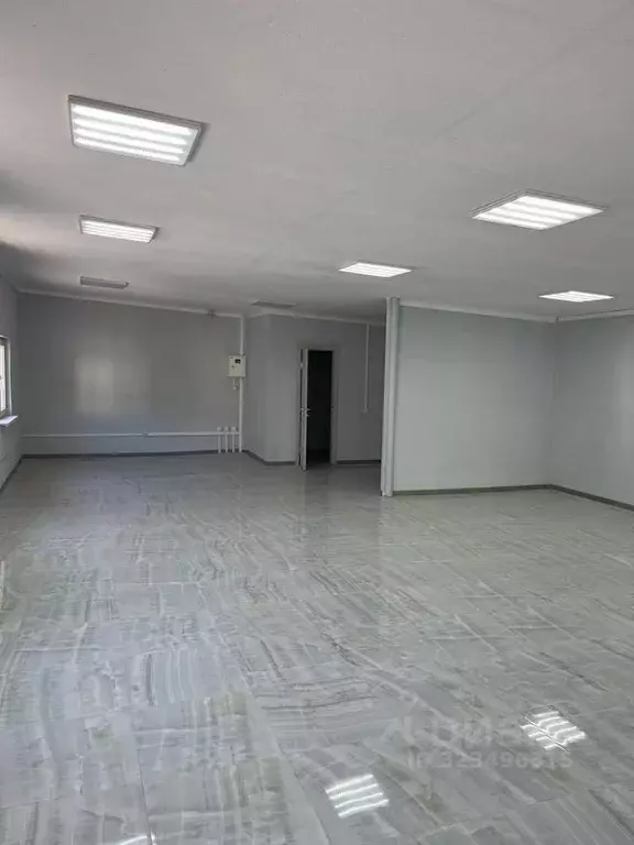 Торговая площадь в Краснодарский край, Туапсе Армавирская ул., 8Б (106 ... - Фото 2