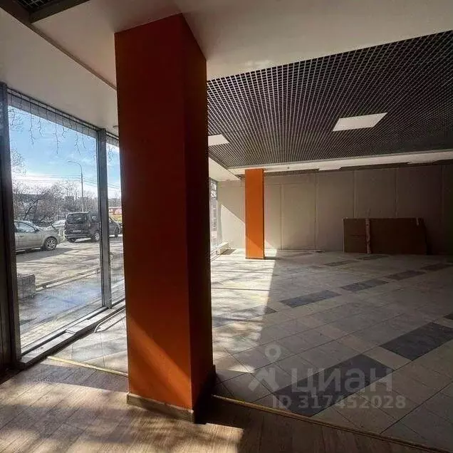 Торговая площадь в Москва ул. Паперника, 7К1 (235 м) - Фото 1