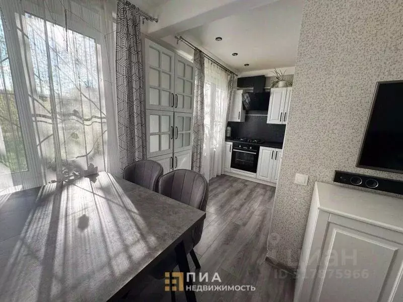 3-к кв. Санкт-Петербург ул. Солдата Корзуна, 18 (56.0 м) - Фото 0