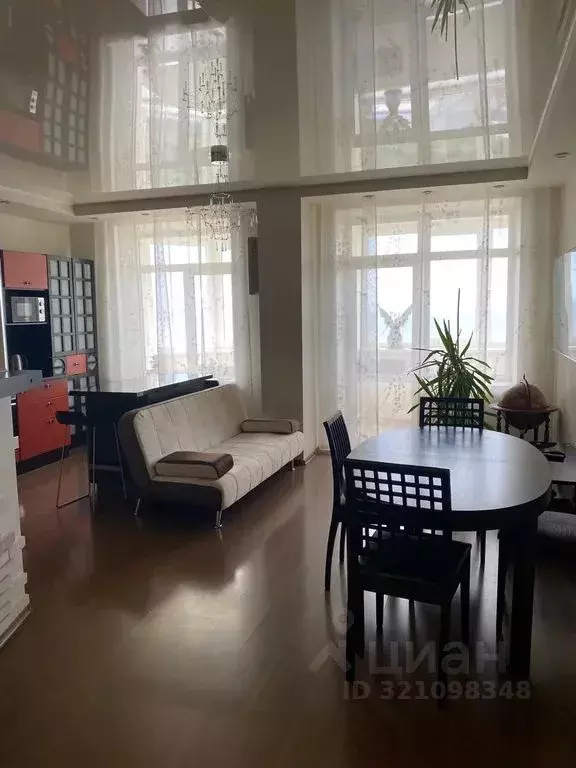 2-к кв. Приморский край, Владивосток Авроровская ул., 17 (84.0 м) - Фото 1