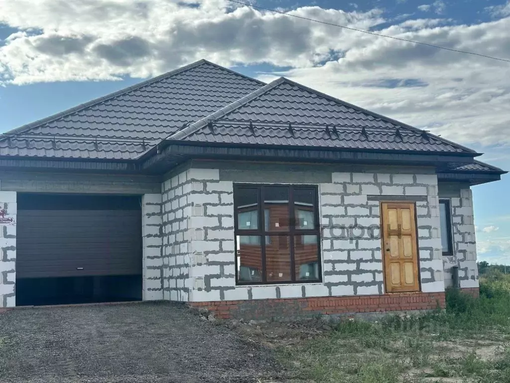 Дом в Челябинская область, Троицк ул. Имени А.М. Климова, 13 (310 м) - Фото 0