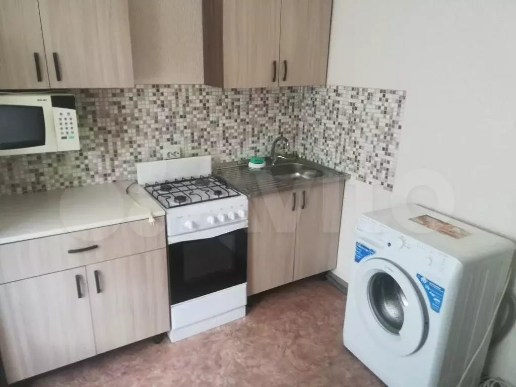 1-к. квартира, 40 м, 2/10 эт. - Фото 1