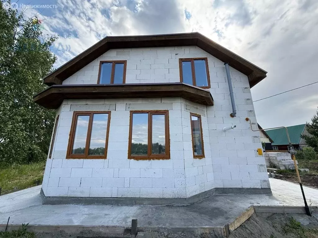 Дом в посёлок Центральный, Свердловская улица (130 м) - Фото 1
