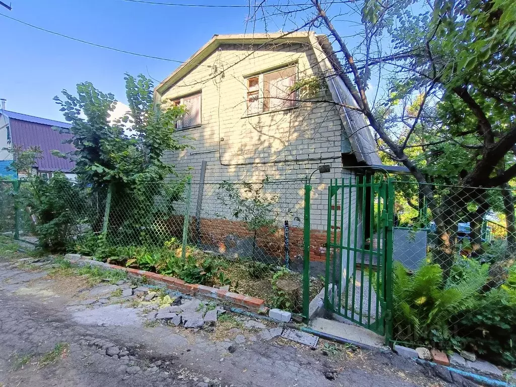 Дом в Саратовская область, Энгельсский район, Красноярское ... - Фото 1