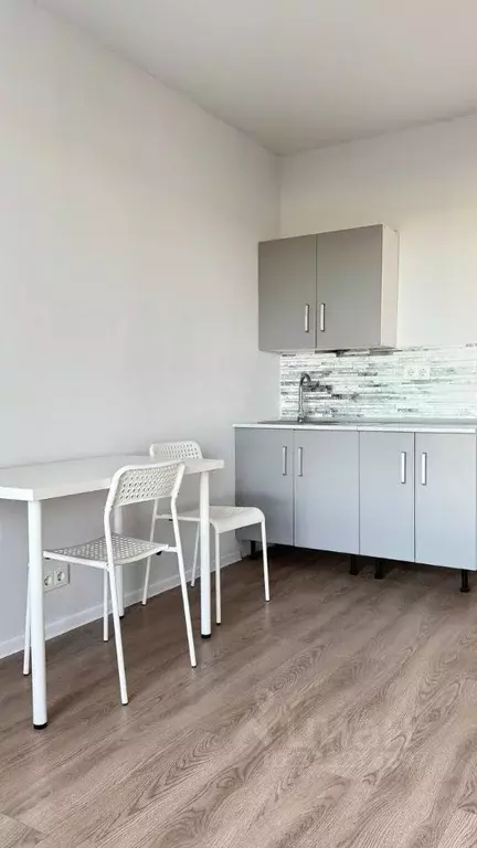 Студия Свердловская область, Екатеринбург ул. Хуторская, 1 (19.7 м) - Фото 2