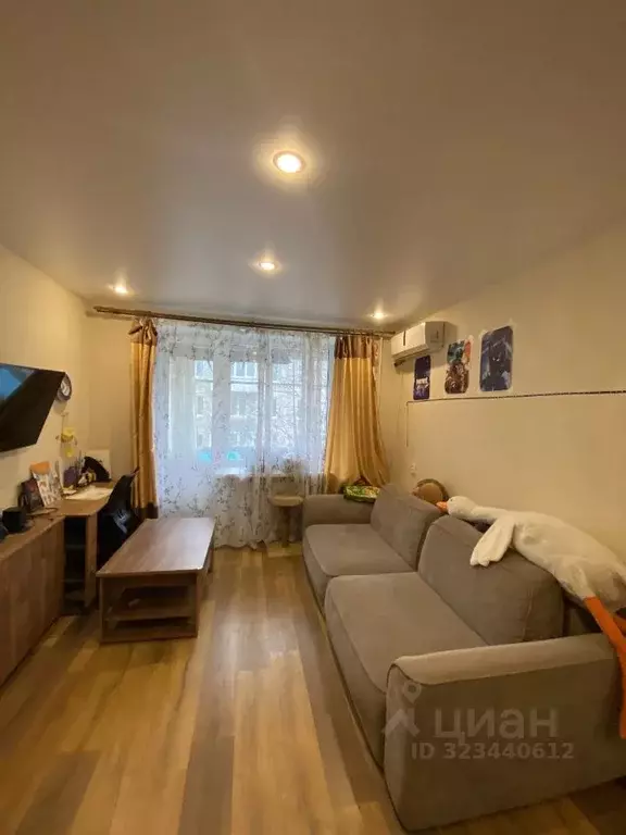 2-к кв. Ленинградская область, Гатчина ул. Гагарина, 4 (45.0 м) - Фото 1