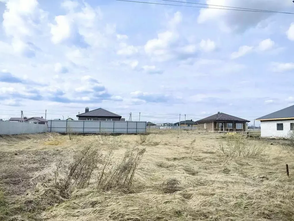 Участок в Татарстан, Тукаевский район, д. Азьмушкино, Подсолнухи мкр ... - Фото 1