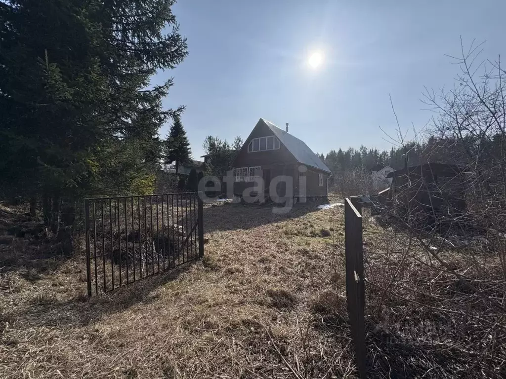 Дом в Ленинградская область, Выборгский район, Рощинское городское ... - Фото 1