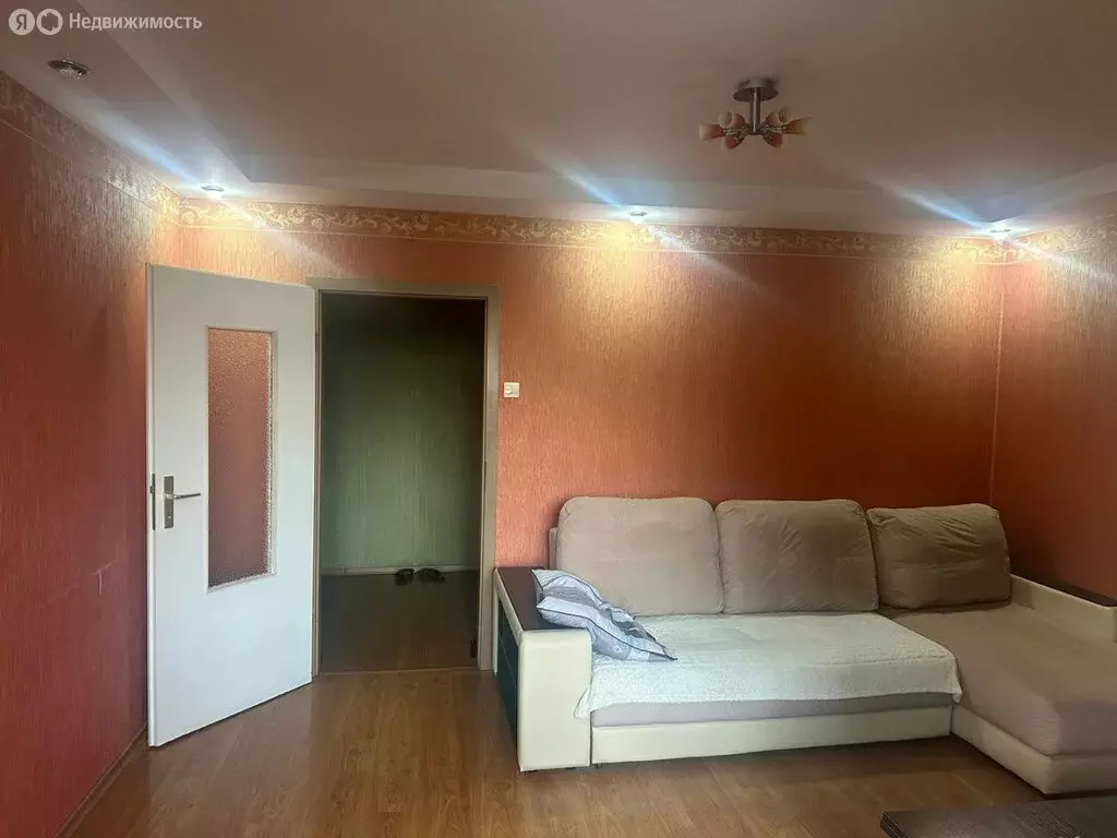 3-комнатная квартира: Владикавказ, улица Куйбышева, 128к3 (70 м) - Фото 1