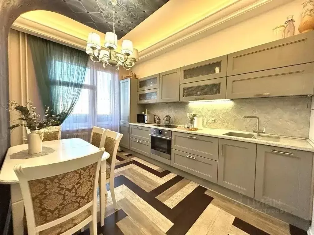 2-к кв. Ленинградская область, Гатчина ул. Рощинская, 1 (70.0 м) - Фото 1