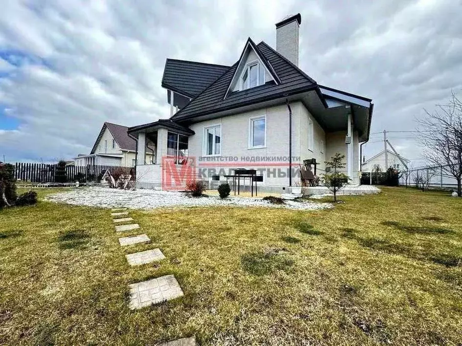 Коттедж в Белгородская область, Старый Оскол ул. Покровская, 160 (300 ... - Фото 1