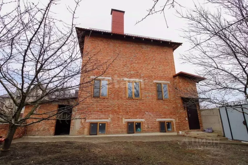 Дом в Белгородская область, Белгород ул. Ботаническая, 1 (650 м) - Фото 1