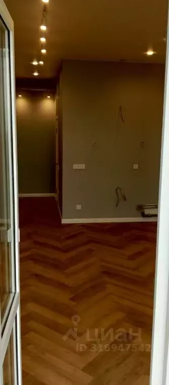 Студия Краснодарский край, Краснодар ул. Адмирала Макарова, 1Б (33.4 ... - Фото 1