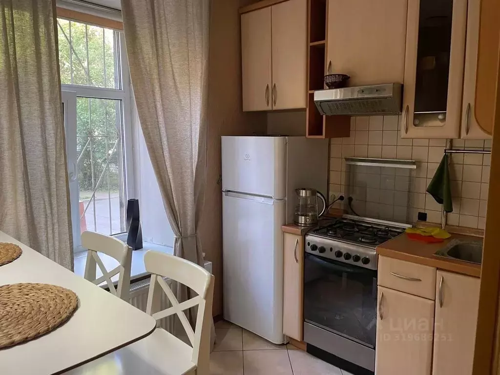 2-к кв. Санкт-Петербург 13-я Васильевского острова линия, 46А (60.0 м) - Фото 0