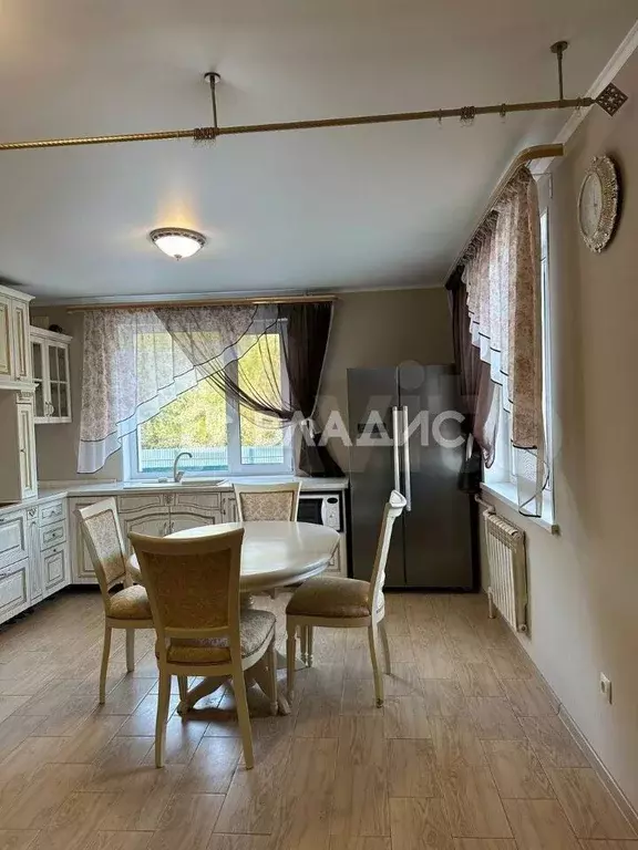 2-к. квартира, 66 м, 2/3 эт. - Фото 1