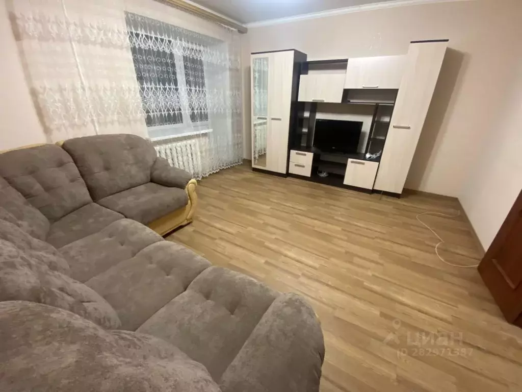 2-к кв. Пензенская область, Пенза просп. Строителей, 5 (64.0 м) - Фото 1