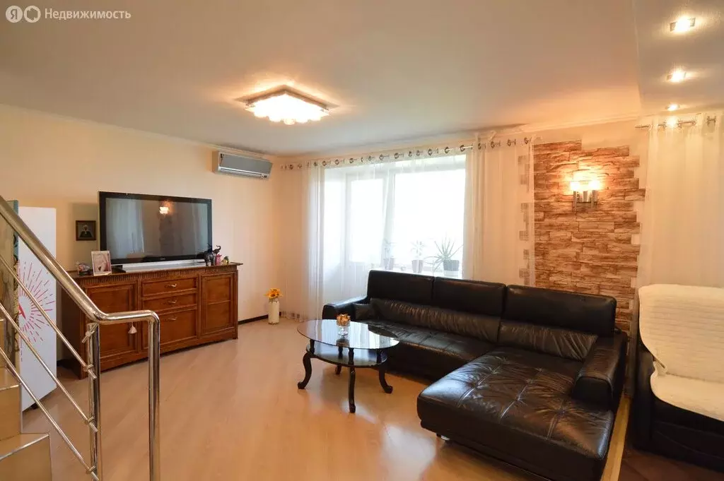 2-комнатная квартира: Новоалтайск, Прудская улица, 6 (66.5 м) - Фото 1