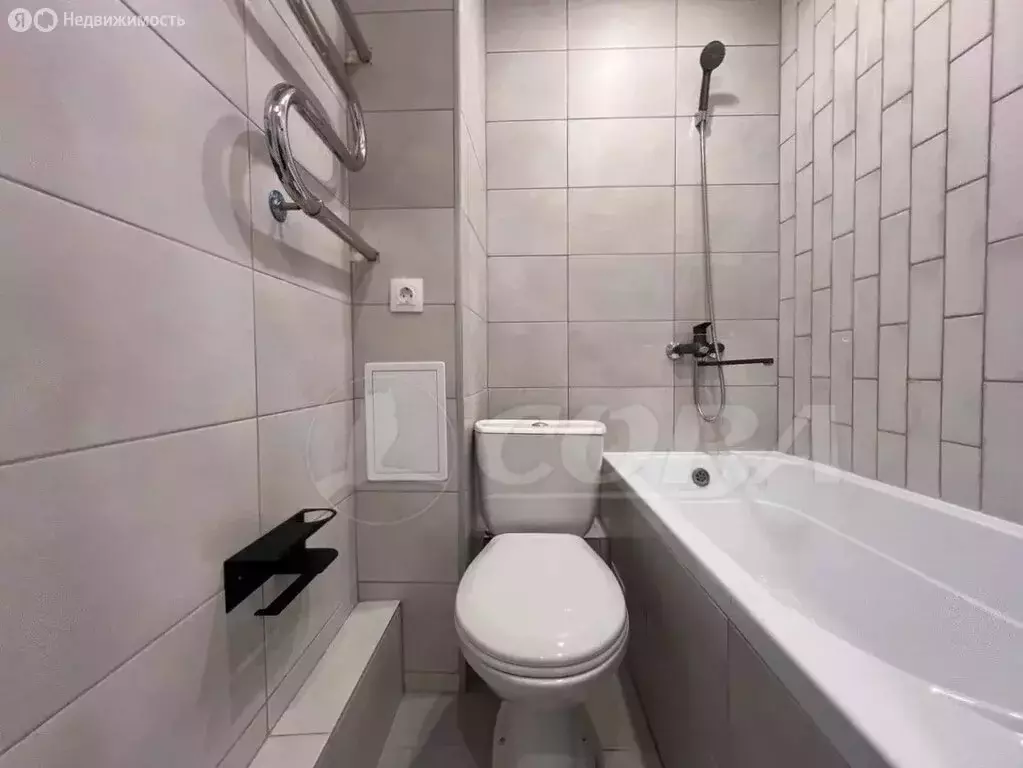 1-комнатная квартира: Тюмень, улица Республики, 239 (21 м) - Фото 0