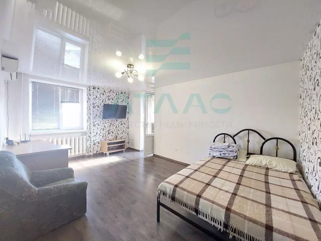 1-к кв. Крым, Симферополь ул. Первомайская, 1 (37.8 м) - Фото 1