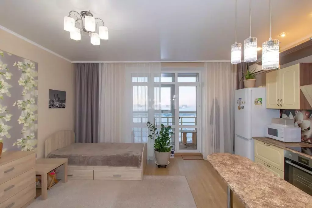 Студия Тюменская область, Тюмень ул. Тимофея Чаркова, 79 (28.2 м) - Фото 1