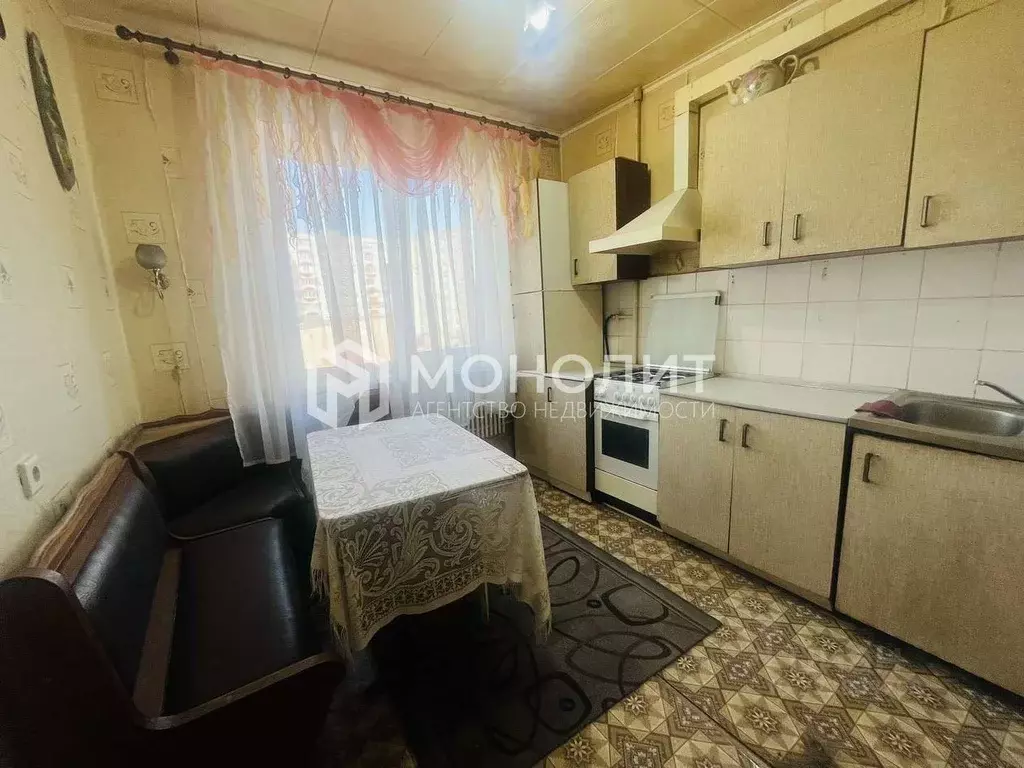 3-к кв. Белгородская область, Старый Оскол Королева мкр, 14 (66.0 м) - Фото 1