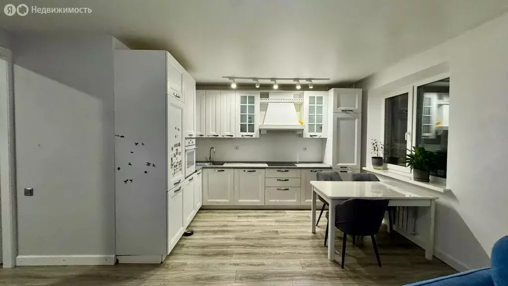 3-комнатная квартира: Волгоград, улица Янки Купалы, 67А (73.2 м) - Фото 2