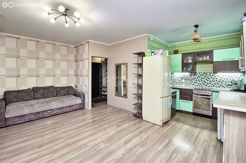 3-комнатная квартира: Томск, проспект Кирова, 56 (45.3 м) - Фото 1