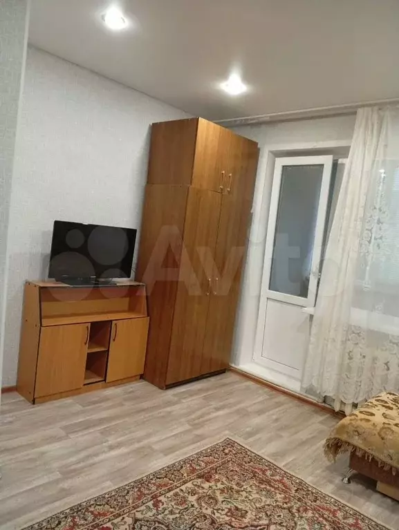 1-к. квартира, 30 м, 1/9 эт. - Фото 1