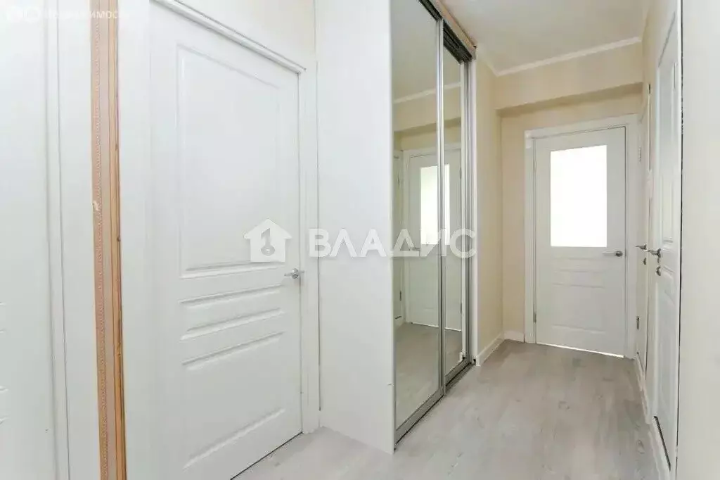 2-комнатная квартира: Красногорск, улица имени Зверева, 2 (58.2 м) - Фото 2