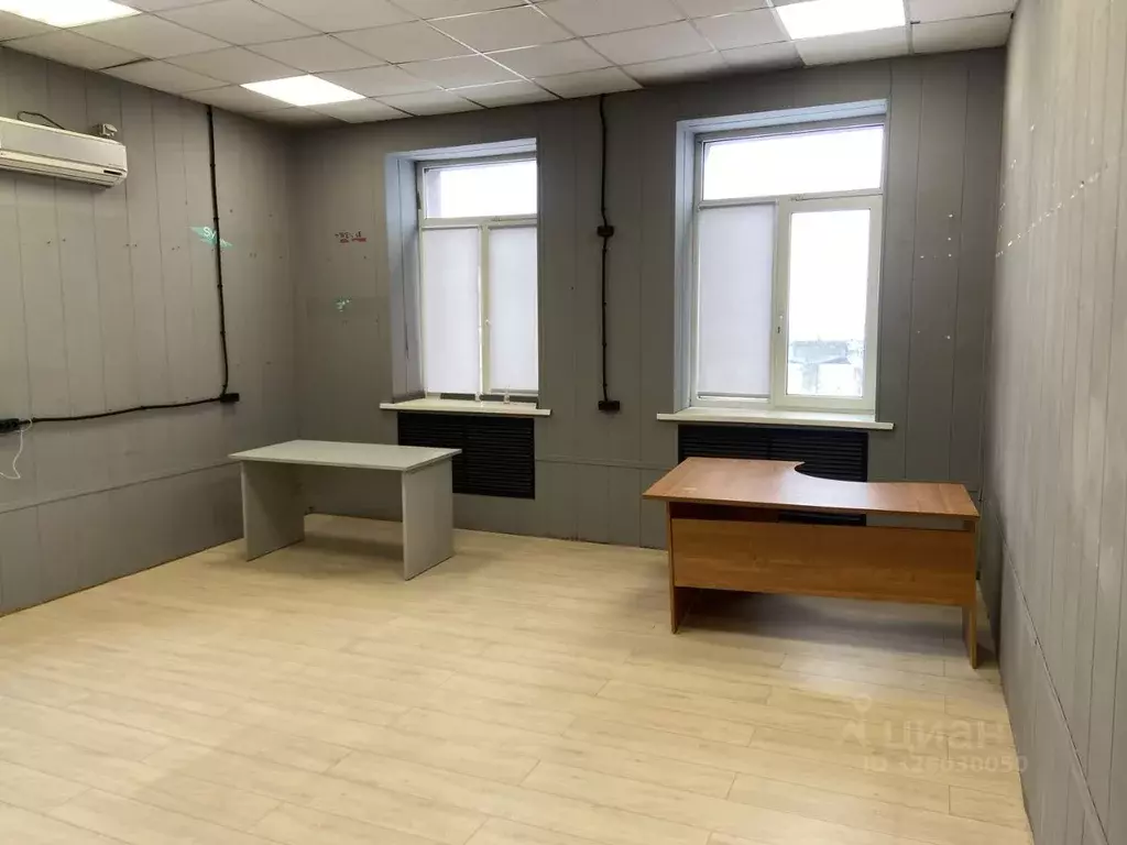 Офис в Волгоградская область, Волгоград Химическая ул., 6 (76 м) - Фото 1