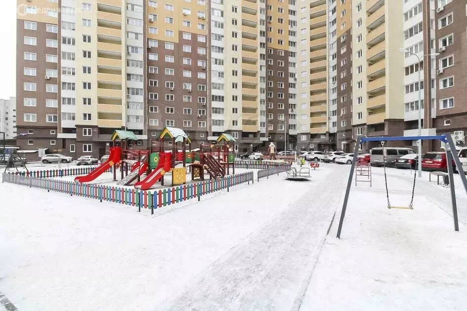 2-комнатная квартира: Тюмень, Ямская улица, 86 (70.3 м) - Фото 0